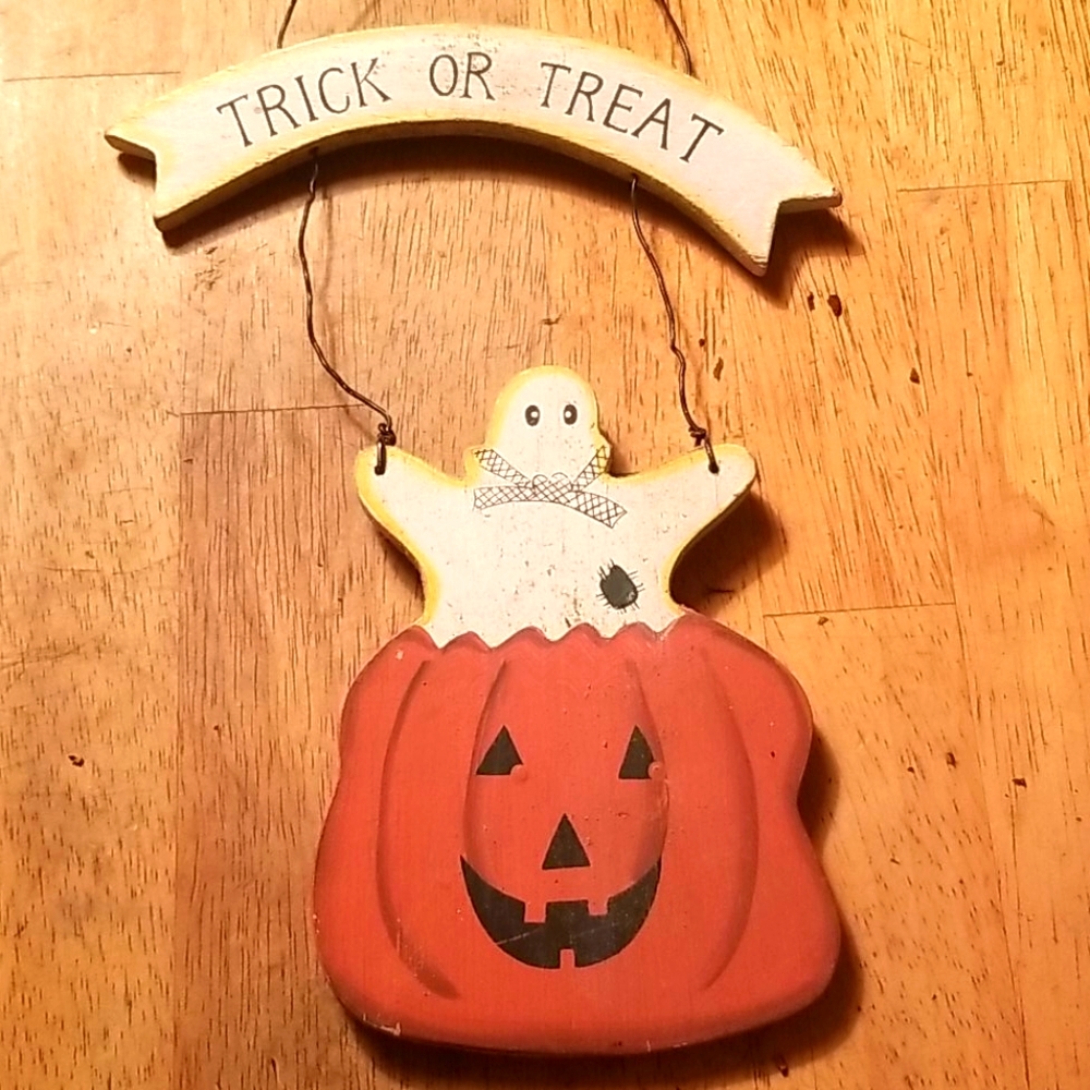 🍁3/$20🍁 Halloween Trick or Treat wall or door